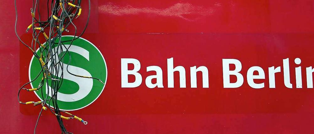 Insgesamt 80 Züge werden im Zuge der Instandsetzung wieder einsatzfähig gemacht, zwanzig Züge davon waren bereits seit Jahren stillgelegt. Für ihren Einsatz bis 2017 sollen die Waggons wieder fit gemacht werden. Trotzdem fehlen noch über 170 neue Züge.