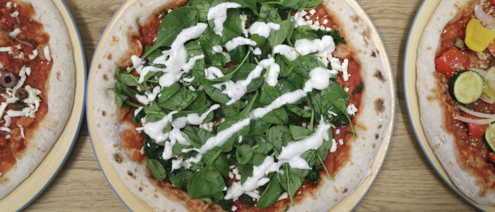 Einfach eine Pizza backen, das ist ohne Vorbereitungen mit recht hohem Aufwand verbunden.