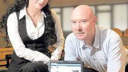 Mit Gott im Netz. Bernd Schade und Bianca Baum.