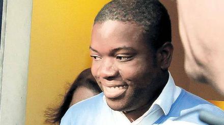 Kweku Adoboli bei der Festnahme. Foto: rtr