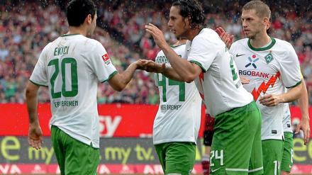 Ausgerechnet Mehmet Ekici (l.) erzielte den Führungstreffer für die Gäste. In der vergangenen Saison spielte der Türke noch für die Nürnberger.