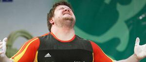 Gewichtheber Matthias Steiner hat allen Grund frustriert zu sein.