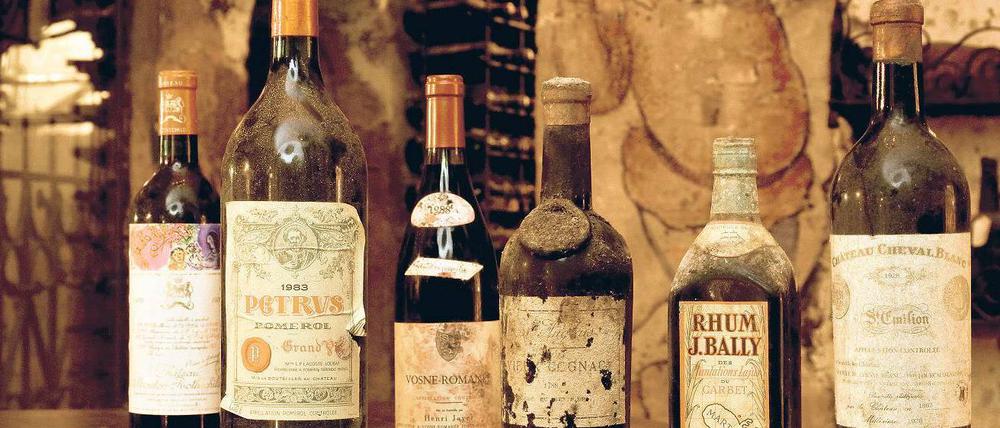 Flüssiges Gold. Manch ein Wein, der im Weinkeller des weltbekannten Pariser Restaurants „La Tour d’Argent“ lagern, ist mehrere Tausend Euro wert. Foto: dpa
