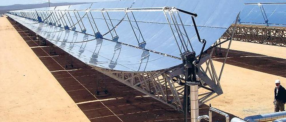 Strahlkraft. Energieeffizientes Bauen wird immer wichtiger. Wie nutzt man Regenwasser für die Klospülung, wann eignen sich Solarzellen für ein Gebäude? Häufig brauchen Profis aus der Baubranche noch Nachhilfe auf dem Gebiet. Mittlerweile gibt es eine ganze Reihe von Workshops und Masterstudiengängen. Foto: dpa