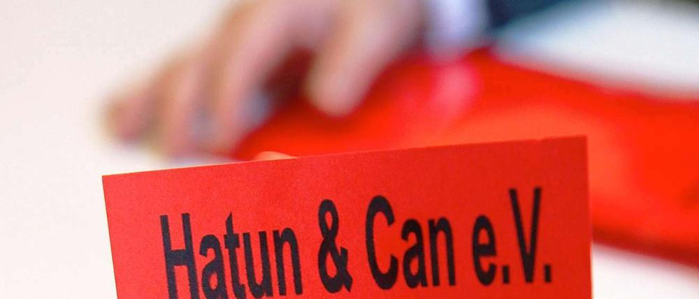 Der Angeklagte hätte den Verein "Hatun &amp; Can" als "Selbstbedienungsladen" benutzt, so der Richter.