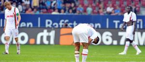 Die Enttäuschung über den verpassten ersten Sieg in der Bundesliga war den Augsburgern nach Spielende deutlich anzusehen.