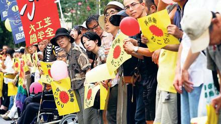 Nein danke. Am 11. September, ein halbes Jahr nach Fukushima, demonstrierten in Tokio 60 000 Japaner gegen die Atompolitik ihrer Regierung. Fotos: Reuters