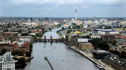 Blick über den Osten Berlins. Ist die Mediaspree der Riegel zwischen dem neuen und dem alten Osten?