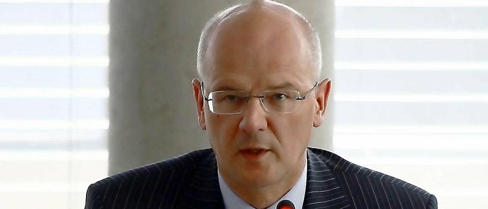 Ein Angriff auf den Koalitionspartner? Siegfried Kauder (CDU) schlägt vor: Wer nach mehrmaliger Ermahnung weiter illegal Daten aus dem Netz zieht, dem soll mehrere Wochen lang der Zugang zum Internet versperrt werden. 