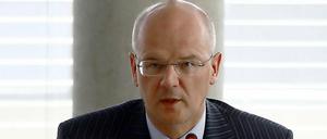 Ein Angriff auf den Koalitionspartner? Siegfried Kauder (CDU) schlägt vor: Wer nach mehrmaliger Ermahnung weiter illegal Daten aus dem Netz zieht, dem soll mehrere Wochen lang der Zugang zum Internet versperrt werden. 