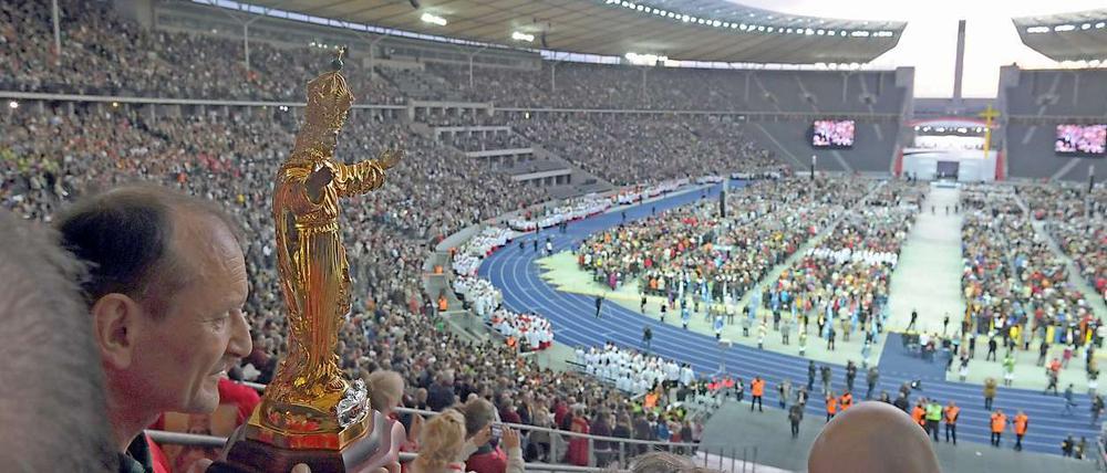 Gottesmutter statt Pokal: Ein Abend im Olympiastadion mit Benedikt XVI.