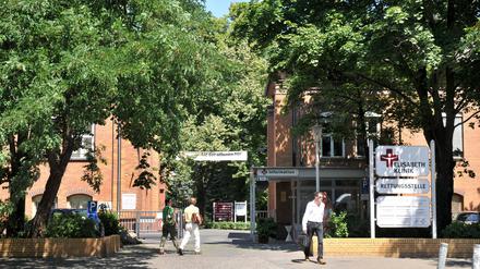 Der Eingang der Elisabeth-Klinik in Berlin.