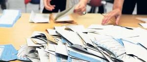 Überprüft. In vier Bezirken beschlossen die Wahlleiter, das Ergebnis nachzählen zu lassen. Lichtenberg entschied sich für den Ausschluss der Öffentlichkeit. 