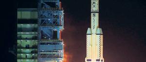 Auf geht’s. Die Rakete „Langer Marsch“ brachte das Modul in den Orbit. Foto: Reuters