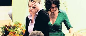 Geschafft. Die grüne Ex-Spitzenkandidatin Renate Künast, hier mit Landesparteichefin Bettina Jarasch, widmet sich künftig wieder ihren Aufgaben im Bundestag. 