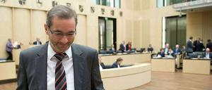 Die Opposition attackiert den SPD-Politiker Matthias Platzeck: Sein Name fiel anscheinend immer wieder bei dubiosen Grundstücksgeschäften.