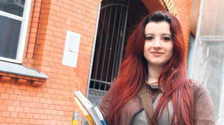 Neuanfang. Die Griechin Iro T- kam vor dreieinhalb Monaten nach Berlin. An der Volkshochschule Charlottenburg lernt die 30-jährige Tourismusmanagerin jetzt Deutsch und hofft, danach einen Job zu finden.