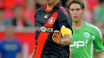 Michael Ballack bestritt gegen den VfL Wolfsburg sein 100. Bundesligaspiel für Bayer Leverkusen.