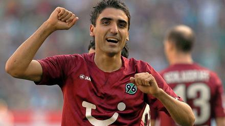 96-Torjäger Mohammed Abdellaoue machte alle drei Treffer für Hannover beim 3:2-Heimsieg über Werder Bremen.