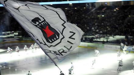 Die Berliner Eisbären mussten am Montag hart für ihren Sieg arbeiten.