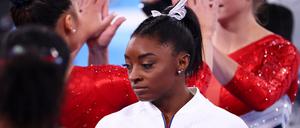 Die viermalige Goldmedaillengewinnern bei den Olympischen Spielen in Rio beendete erst den Wettbewerb im Team-Finale vorzeitig und sagte dann ihren Start im Einzel-Mehrkampf ab.