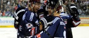 Jubel und Trubel. Zuletzt lief es für Nick Angell (r.) und die Eisbären sehr gut.