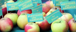 Während des Wahlkampfes haben sie Äpfel verteilt um am Ende in der Regierung mitzumischen. Jetzt hat es für die Grünen nicht mal zum Hilfskoch gereicht.