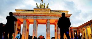Nicht nur etwas für nachts: Das Brandenburger Tor beim Festival of Lights ist auch in der untergehenden Abendsonne schon spektakulär.