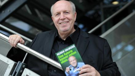 Ein Buch zum Einstampfen. Autor Reiner Calmund.