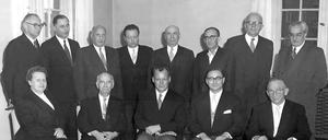 Schwarz-rote Eintracht: Rechts neben Willy Brandt (SPD) sitzt auf diesem Foto des Berliner Senats aus dem Jahr 1957 Franz Amrehn (CDU)