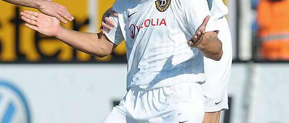 Robert Koch (v.) erzielte beide Treffer beim 2:0-Sieg der Dresdner in Braunschweig.
