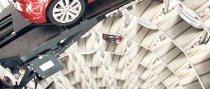 Hoch hinaus. Der Volkswagen-Konzern will mit seinen zahlreichen Marken schon 2015 der größte Autohersteller der Welt werden – vor General Motors und Toyota. Foto: dapd