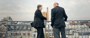 Zwei Bürgermeister schauen auf ihre Stadt. Nach zehn Jahren kommen Eberhard Diepgen (CDU) und Walter Momper (SPD) wieder zusammen.