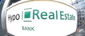 Der Skandal um die Hypo Real Estate findet kein Ende. Auch dieses Mal ist die Pleitebank wieder beteiligt. Sie hat die Buchführung für die Tochter FMS übernommen.