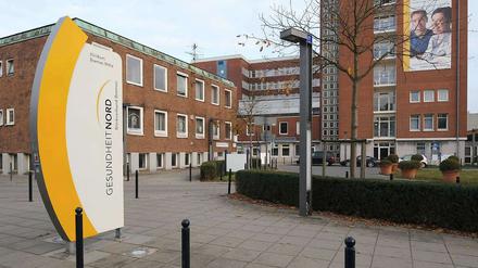 Die Bremer Gesundheitsbehörde hat einen Aufnahmestopp für die betroffene Neugeborenenstation im Klinikum Bremen-Mitte verhängt.