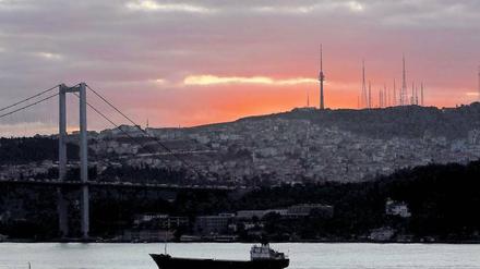 Istanbul, „da, wo es abgeht“. Für viele Arbeitssuchende und Vergnügungssüchtige ist die Metropole am Bosporus ein Sehnsuchtsort. 