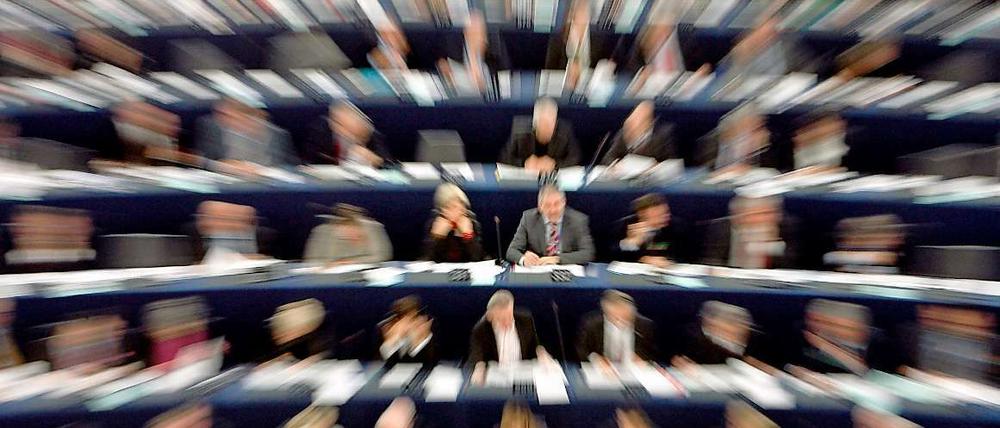 Eine buntere Mischung im Europaparlament beeinträchtigt nicht die politische Stabilität urteilte das Verfassungsgericht und kippte die Fünfprozentklausel.