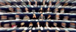 Eine buntere Mischung im Europaparlament beeinträchtigt nicht die politische Stabilität urteilte das Verfassungsgericht und kippte die Fünfprozentklausel.