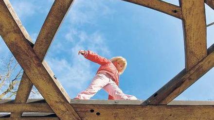 Von oben herab. Ärmere Familien mit Kindern hätten eine Unterstützung durch das Betreuungsgeld wohl nötiger als jene aus wohlhabenden. Die Koalition sieht das aber offenbar anders. 
