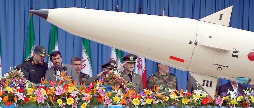 Der Bericht der Internationalen Atomenergiebehörde IAEO ist ein Weckruf. Mehrere Staaten, allen voran Israel, fordern jetzt strengere Sanktionen gegenüber dem Iran.