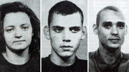 November 2011: Nach Ermittlungen um einen missglückten Banküberfall in Arnstadt und ein explodiertes Wohnhaus in Zwickau sieht sich die Bundesrepublik erstmals seit der Wiedervereinigung mit rechtsextremem Terror in größerem Ausmaß konfrontiert. Schnell ist die Rede vom Jenaer Neonazi-Trio um Beate Z. (36), Uwe B. (34) und Uwe M. (38). Ihre Spur lässt sich bis in die 90er Jahre zurückverfolgen.