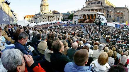 Beim Musikfestival Classic Open Air (Archivbild) treten auf dem Gendarmenmarkt Größen der Klassikszene auf.