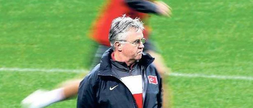 Gescheitert. Der Niederländer Guus Hiddink sollte die Türkei zur EM führen – jetzt muss er wohl gehen. Foto: dpa