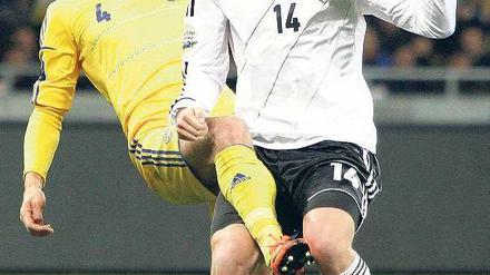 Holger Badstuber, 22, (rechts im Bild) debütierte im Mai 2010 in der deutschen Nationalmannschaft. Bisher absolvierte er 17 Spiele und schoss dabei ein Tor.