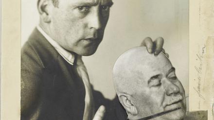 John Heartfields Fotomontage „Benütze Foto als Waffe! (Selbstporträt mit Polizeipräsident Zörgiebel)“ von 1929 (Ausschnitt)