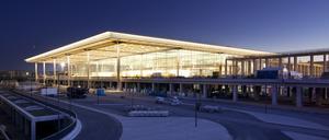 Ein Terminal aus Licht - die Abfertigungshalle am neuen Flughafen BER.
