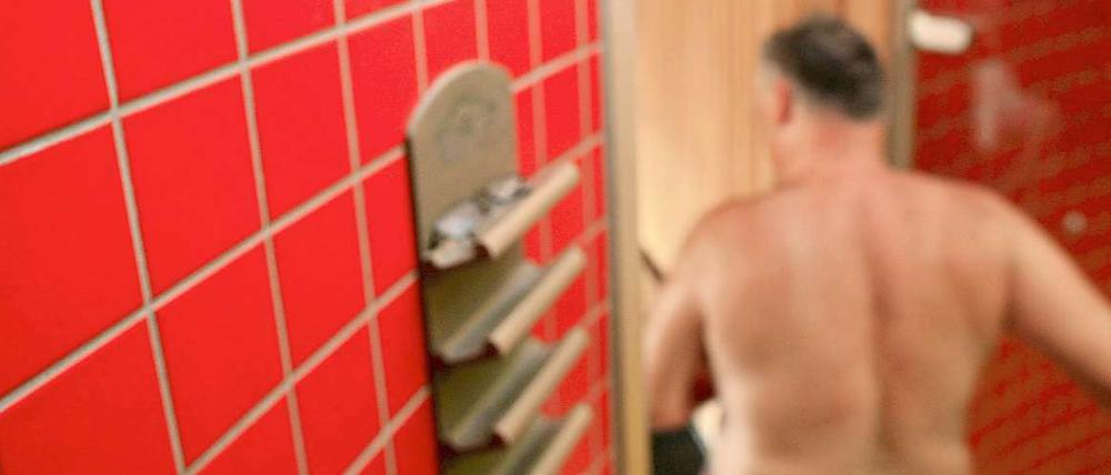 Komisch, die Deutschen: gehen nackt in die Sauna aber verpixeln ihre Häuser. Jeff Jarvis hat eine andere Auffassung von Privatsphäre.