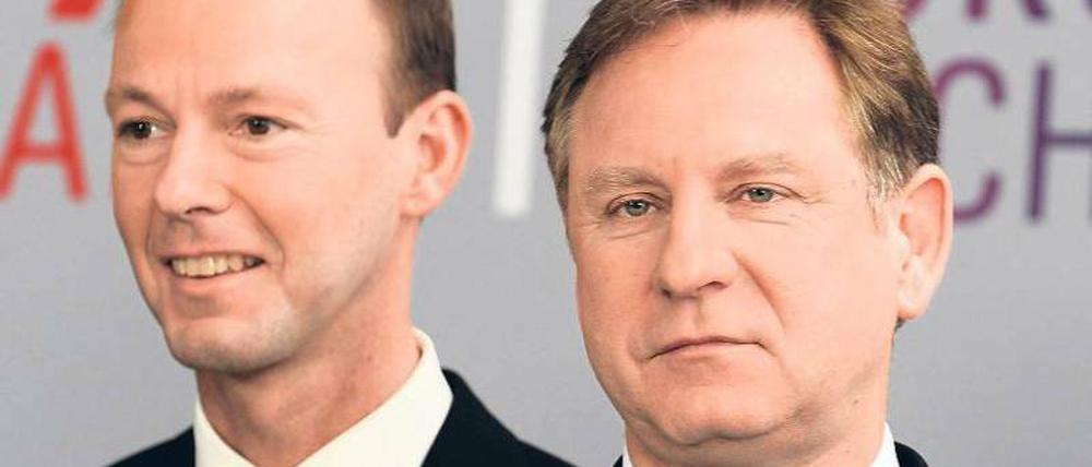 Weggelobt. Mitte Oktober kündigte die Bertelsmann AG an, dass der Vorstandsvorsitzende Hartmut Ostrowski (rechts) in den Aufsichtsrat wechselt und der bisherige Finanzvorstand Thomas Rabe sein Nachfolger wird. Foto: dpa