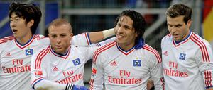 Paolo Guerrero (2.v.r.) brachte den HSV mit 1:0 in Führung, Gökhan Töre (2.v.l.) bereitete das Tor zum 2:0-Endstand vor.