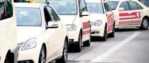 Alternative Taxifahrer. Zuwanderer müssen oft unter ihrer Qualifikation arbeiten. Dabei sind ihre Kompetenzen gefragt. Foto: ddp
